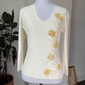 Vintage Y2K Cream Beaded Sequin Floral Design V Neck Sweater